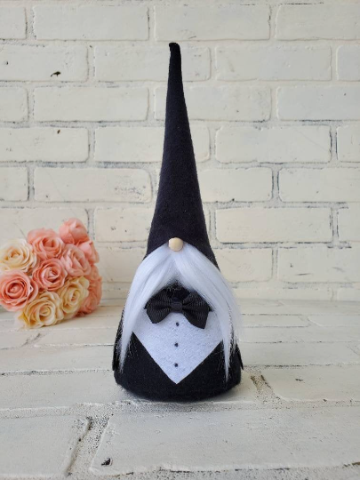 Groom Gnome
